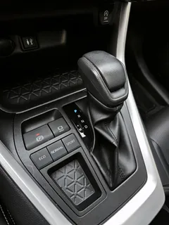 2022 Toyota RAV4 2.0L CVT 2WD Fashion, чёрный — фото 19
