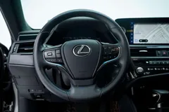 2022 Lexus ES 200 Excellence — фото 16