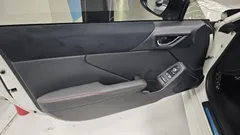 2022 Subaru BRZ 2.4L MT, белый — фото 7
