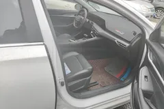 2022 Changan Eado PLUS 1.6L GDI CVT Elite, белый — фото 6