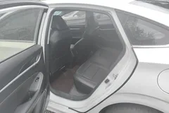 2022 Changan Eado PLUS 1.6L GDI CVT Elite, белый — фото 13