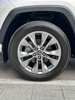 2022 Toyota Wildlander 2.0L 2WD Luxury Plus — фото 23