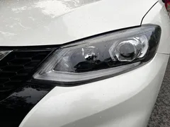 2021 Nissan Tiida 1.6L CVT Premium, белый — фото 10