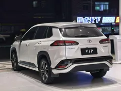 2023 Toyota Frontlander 2.0L CVT Sport, белый — фото 4