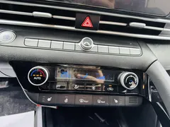 2023 Hyundai Elantra 1.5L CVT LUX Premium — фото 8