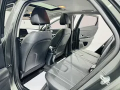 2023 Hyundai Elantra 1.5L CVT LUX Premium — фото 9