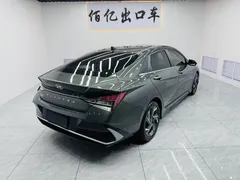2023 Hyundai Elantra 1.5L CVT LUX Premium — фото 16