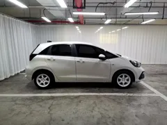 2023 Honda Fit 1.5L CVT, белый — фото 6