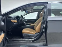 2021 Toyota Camry 2.5G Luxury, чёрный — фото 12