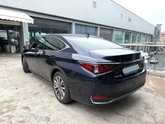 2021 Lexus ES 200 Excellence, чёрный — фото 3