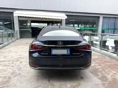 2021 Lexus ES 200 Excellence, чёрный — фото 4
