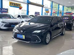 2023 Toyota Camry 2.0G Luxury, чёрный — фото 1