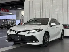 2023 Toyota Camry 2.5Q Flagship, белый — фото 1
