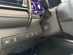 2023 Toyota Camry 2.5Q Flagship, белый — фото 14