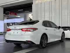 2023 Toyota Camry 2.5Q Flagship, белый — фото 16