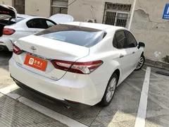 2021 Toyota Camry 2.0G Luxury, белый — фото 3