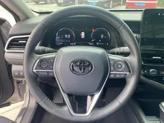 2021 Toyota Camry 2.5G Luxury — фото 9