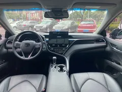 2021 Toyota Camry 2.5G Luxury — фото 14