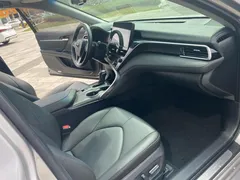 2021 Toyota Camry 2.5G Luxury — фото 22