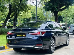 2022 Lexus ES 200 Excellence, синий — фото 4