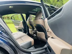2022 Lexus ES 200 Excellence, синий — фото 10