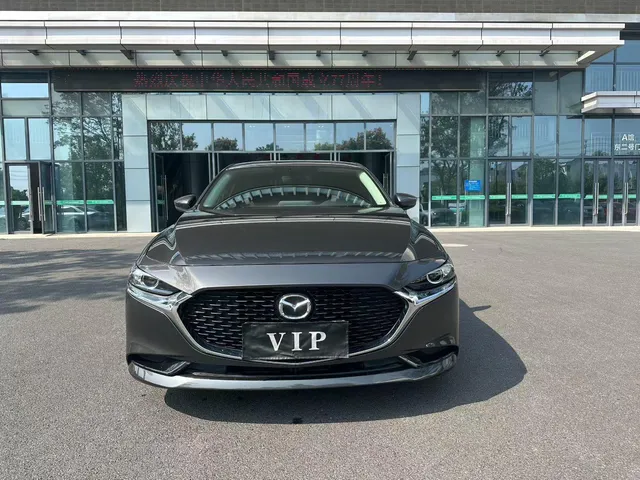 2023 Mazda Mazda3 2.0L AT