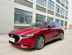 2023 Mazda Mazda3 2.0L AT, красный — фото 1
