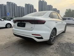 2022 Geely Emgrand 4th Gen 1.5L CVT Premium, белый — фото 4