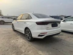 2022 Geely Emgrand 4th Gen 1.5L CVT Premium, белый — фото 6