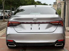 2022 Toyota Avalon 2.0L XLE Premium — фото 3