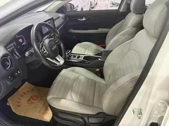 2023 Kia Cerato 1.5L IVT Luxury, белый — фото 4