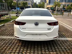 2021 Mazda Mazda3 2.0L AT, белый — фото 8