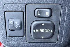 2022 Toyota Yaris L Zhixuan X 1.5L CVT Luxury Plus, красный — фото 8