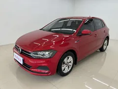 2023 Volkswagen Polo Plus 1.5L AT, красный — фото 1