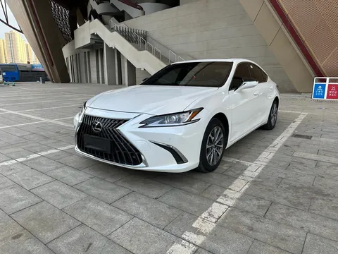 2022 Lexus ES 200 Excellence