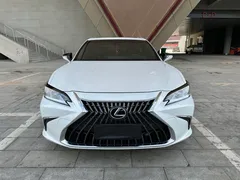 2022 Lexus ES 200 Excellence, белый — фото 2