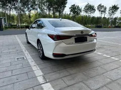 2022 Lexus ES 200 Excellence, белый — фото 5
