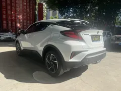 2022 Toyota C-HR 2.0L Leading, белый — фото 7