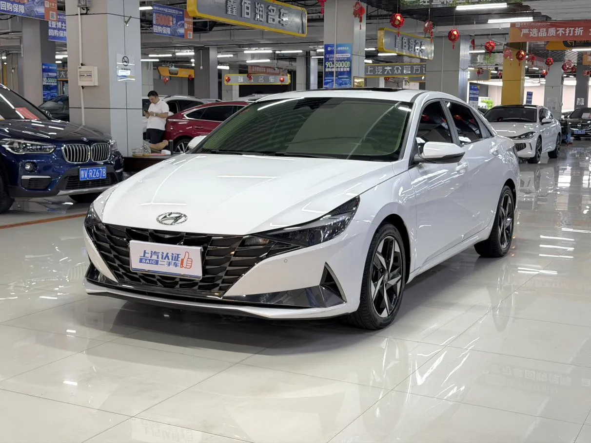 2022 Hyundai Elantra 1.5L CVT LUX Premium