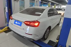 2021 Geely Emgrand UP 1.5L CVT Luxury, белый — фото 6