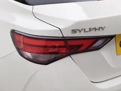 2022 Nissan Sylphy 1.6L XL CVT Enjoy, белый — фото 29