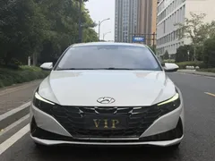 2022 Hyundai Elantra 1.5L CVT LUX Premium, белый — фото 2