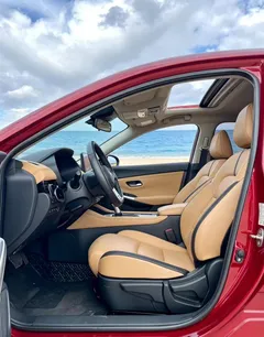 2023 Nissan Sylphy 1.6L CVT, красный — фото 4