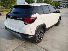 2022 Toyota Yaris L Zhixuan 1.5L CVT Luxury Plus, белый — фото 16