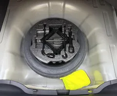 2023 Hyundai Elantra 1.5L CVT TOP Flagship — фото 15