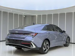 2023 Hyundai Elantra 1.5L CVT TOP Flagship — фото 17