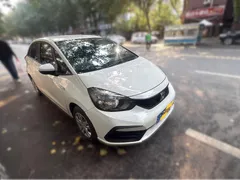 2021 Honda Fit 1.5L CVT, белый — фото 3