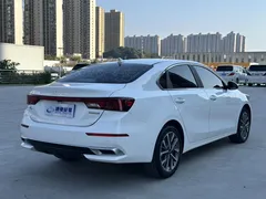 2021 Kia Cerato 1.5L CVT Fashion, белый — фото 6