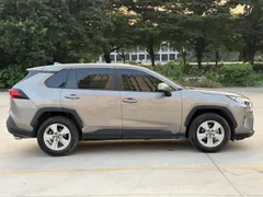 2022 Toyota RAV4 2.0L CVT 2WD Urban — фото 4