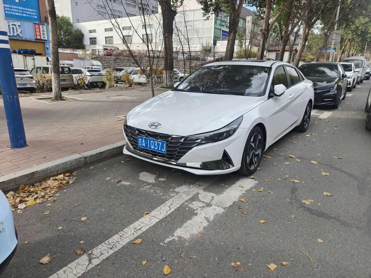 2022 Hyundai Elantra 1.5L CVT LUX Premium